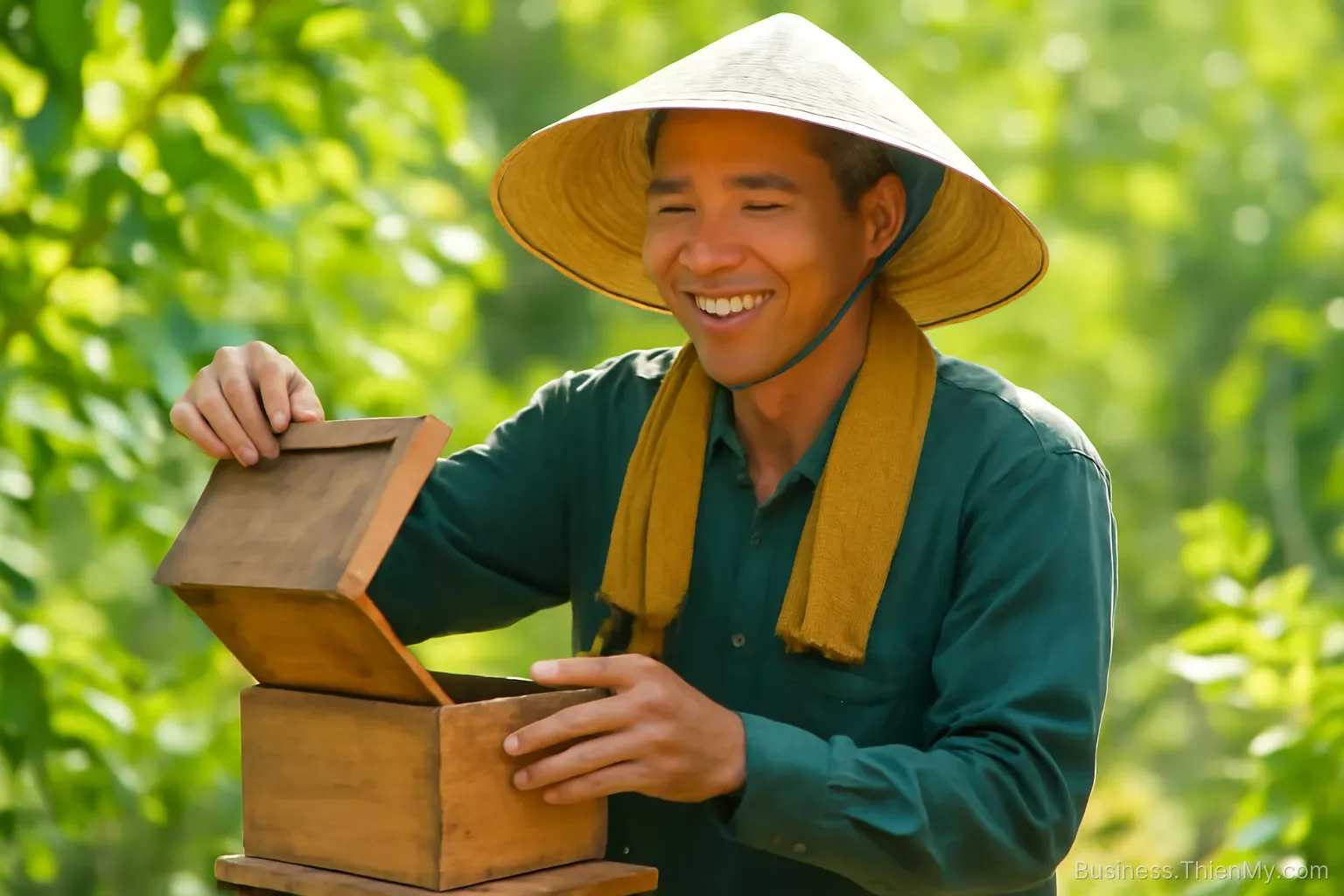 Khi tiền kiếm được từ bán giống nhiều hơn từ bán mật, cả nghề đi sai hướng